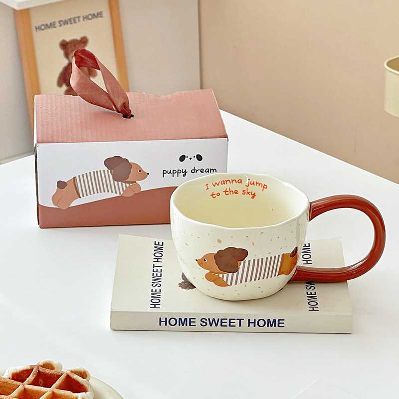 Portselninis puodelis su karikatūrų raštu, nereguliari forma, tinkama mikrobangų krosnelei, galimybė pritaikyti