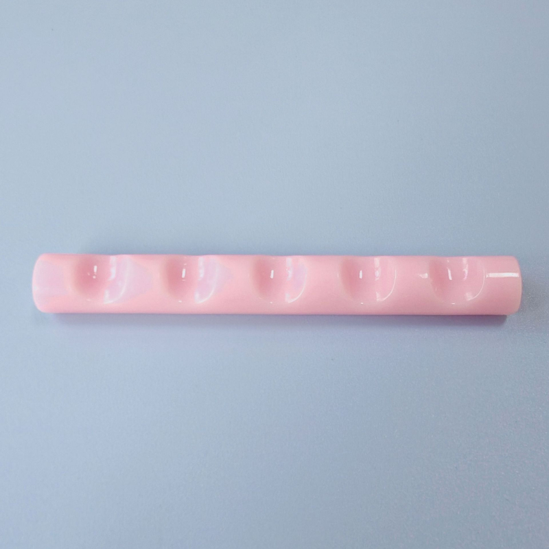 Nagų meno laikiklis – akrilas, 100 g, 5 skylės juostinio dizaino laikiklis, How cute (vietinis prekinis ženklas)