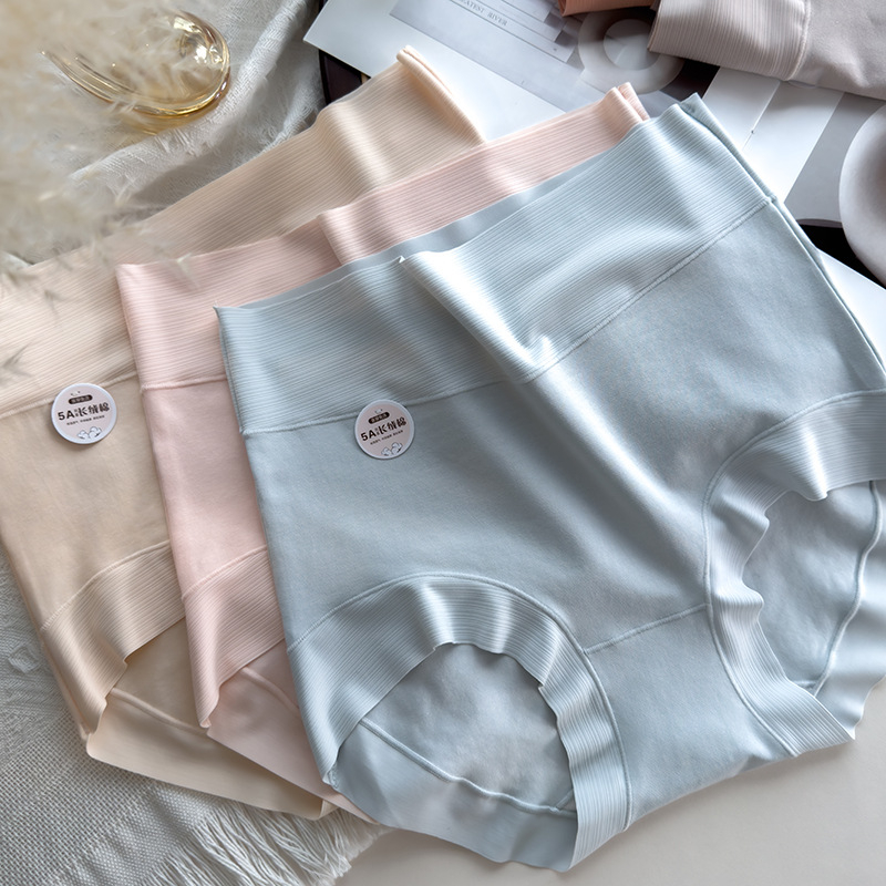 Moteriškos medvilninės aukšto liemens kelnaitės – kvėpuojančios, antibakterinės, sėdmenų pakėlimo palaikymas, kirkšnies pamušalas iš Mulberry šilko, 90–95% medvilnės, mezginys, visiems sezonams