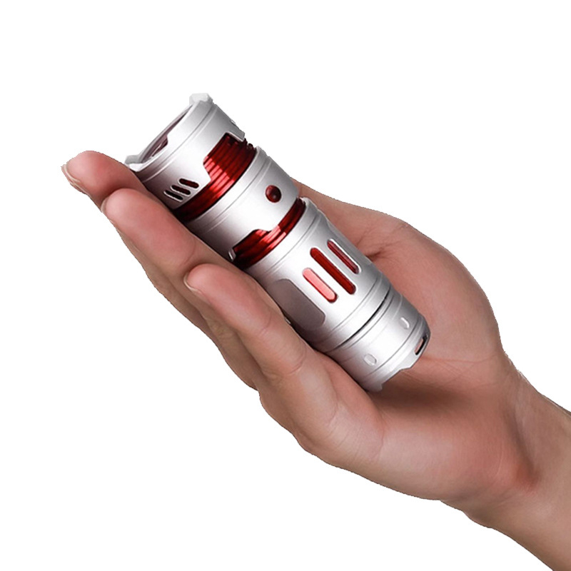 LED žibintuvas su USB-C įkrovimu, 2000mAh baterija, aliuminio lydinio korpusas, 360° pasukama galva, veikimo nuotolis 100–200 m