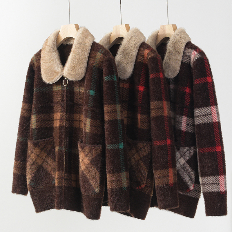 Moteriškai užtrauktuku striukė su imitacijos lapės kailio apykakle, langinis vilnos kardiganas, poliesterio audinys <30%, stilius ZLY-3001