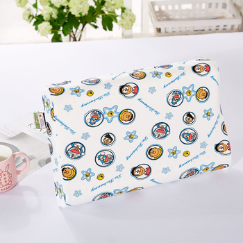 Детска възглавница от естествен латекс, правоъгълна форма, латекс съдържание над 90%, ядро от чист памук