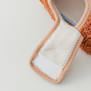 Dječje podne čarape, debele i tople, protuklizne s Velcro zatvaračem, uzorak karikatura, poliester vlakno (85% poliester).