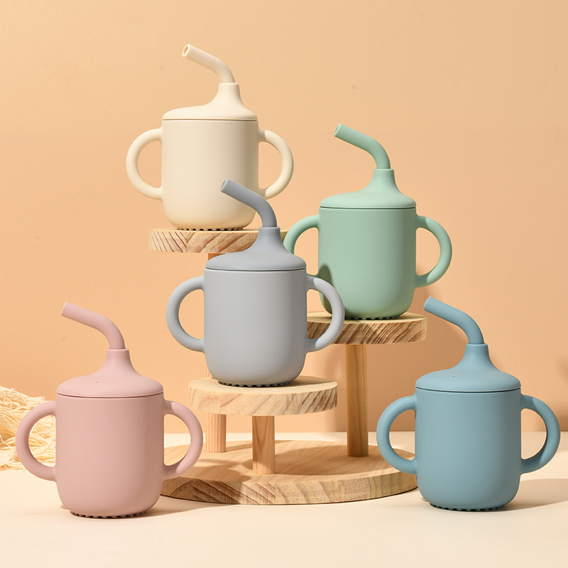 Силиконова детска чаша за пиене с капак и дръжка, отпечатано лого