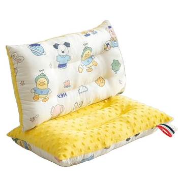 Kūdikio ir vaikų stačiakampė pagalvė su poliesterio pluošto įdaru, aukštis 1–5 cm, svoris iki 0,5 kg, skirta vaikams nuo 1 iki 6 metų