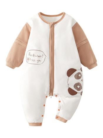 Miegmaišis kūdikiams ir vaikams — storas medvilnės audinys, vidinė danga iš gryno medvilnės (95%+), užpildas: cheminiai pluoštai, piešinys: karikatūrų motyvas