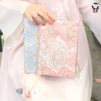 Copertă de carte din pânză, lucrată manual, pentru caiet, cu țesătură brocart cu motiv de păpădie; Marcă: Other; Material: Other; Import: Nu; Mărci private licențiate: Da; Potrivit pentru cadouri de afaceri.