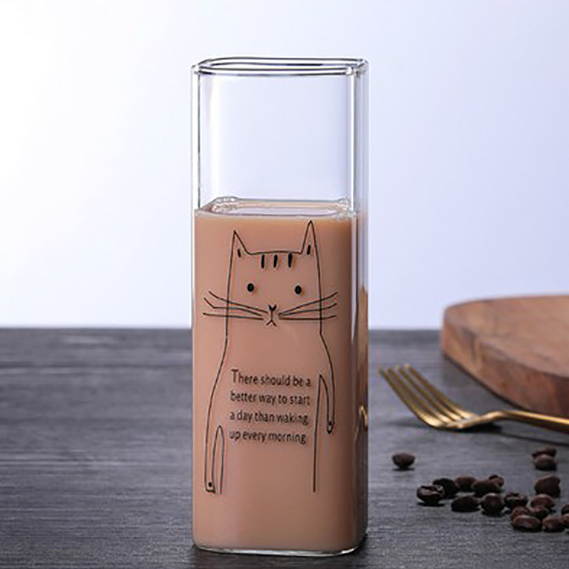 Стъклена чаша за вода, боросиликатно стъкло, квадратна форма, без дръжка и капак, с отпечатано лого, ръчно духано