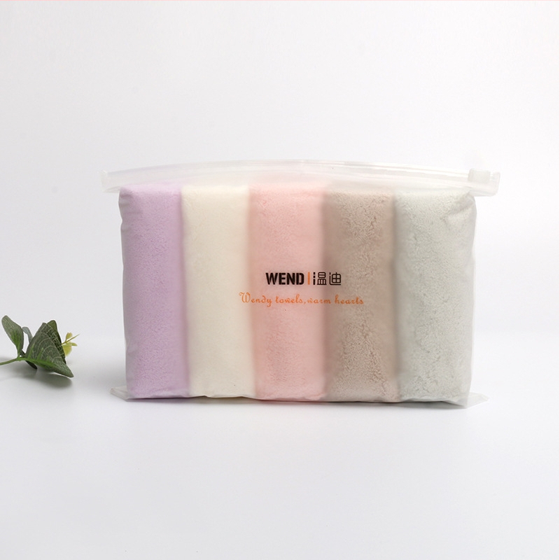 Vaiko kvadratinis rankšluostis, koralinis plišas, mišrių siūlų, Wendy prekės ženklas, vandens sugėrimo laikas 0-5 s