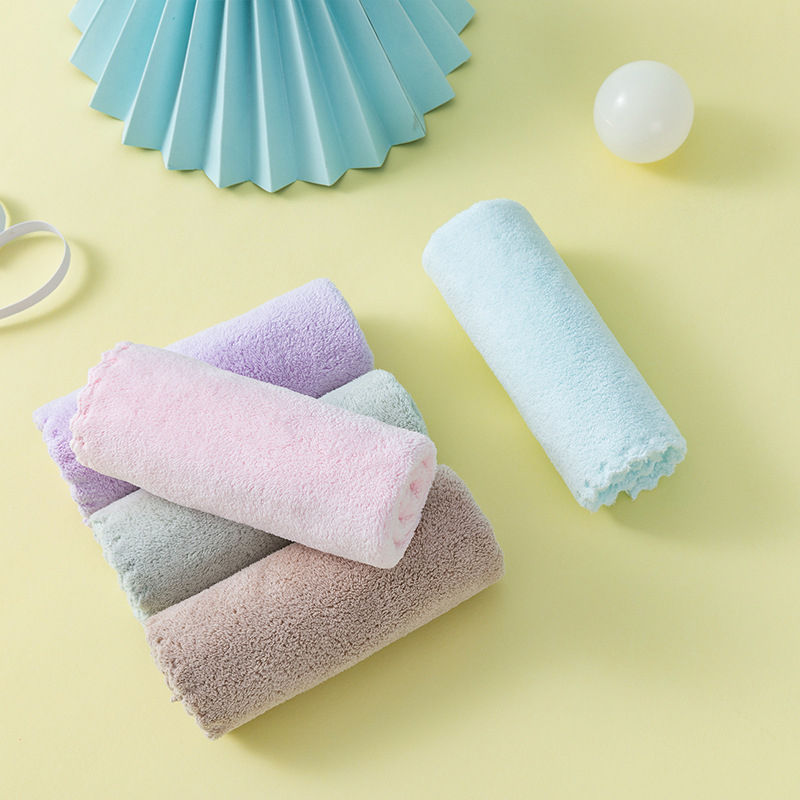 Vaiko kvadratinis rankšluostis, koralinis plišas, mišrių siūlų, Wendy prekės ženklas, vandens sugėrimo laikas 0-5 s