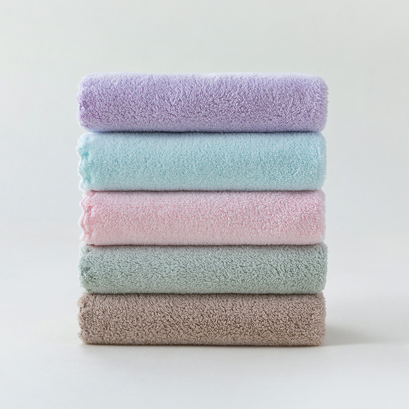 Vaiko kvadratinis rankšluostis, koralinis plišas, mišrių siūlų, Wendy prekės ženklas, vandens sugėrimo laikas 0-5 s