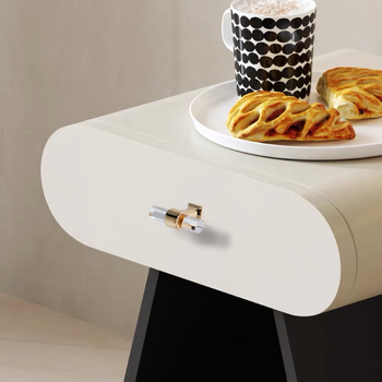 Mâner pentru ușile de dulap – Model 96 • Materiale: acrilic, aliaj de zinc • Stil: modern minimalist • Pentru ușile de dulap