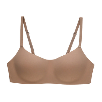 Be siūlių bevielė liemenėlė su 3/4 kupolais, molduoti kupolai iš nailono, pagrindinis audinys nailonas-elastanas, fiksuotos dvigubos pečių juostos ir dvigubas nugaros užsegimas