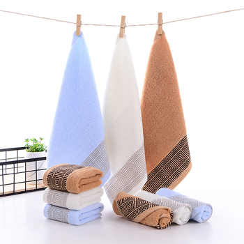 Medvilninis kvadratinis rankšluostis, 32S siūlai, Jacquard audinys, 0-5 s absorbcija, logotipo spausdinimas galimas