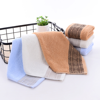 Medvilninis kvadratinis rankšluostis, 32S siūlai, Jacquard audinys, 0-5 s absorbcija, logotipo spausdinimas galimas