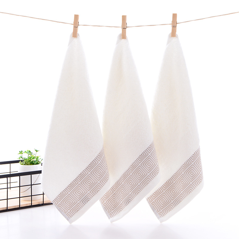 Medvilninis kvadratinis rankšluostis, 32S siūlai, Jacquard audinys, 0-5 s absorbcija, logotipo spausdinimas galimas