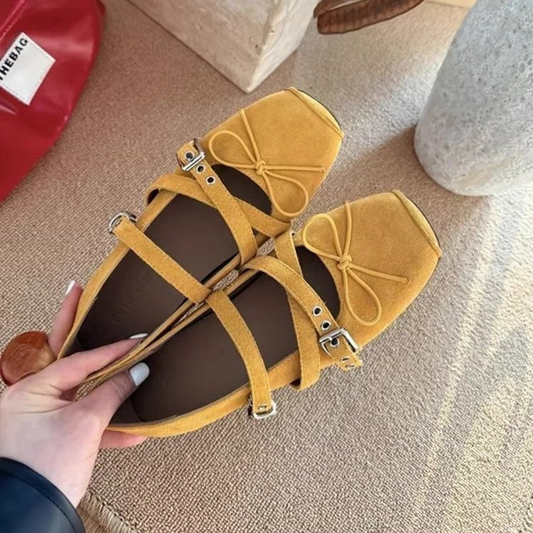 Retro Mary Jane loaferek csattal, felsőrész: marha bőr, sarok 3–5 cm, gumitalp