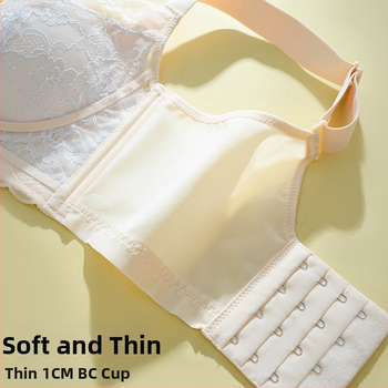 Nėrinių be vielos liemenėlė, 3/4 kupras, plonas formuojamas kupras, reguliuojamos petnešėlės, gale užsegimas su keturiais kabliukais, kvėpuojanti ir palaikanti