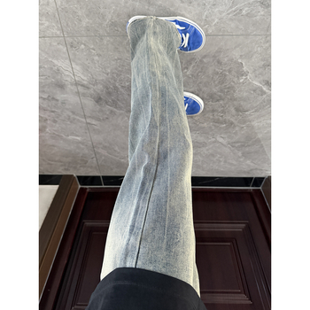 Jeansi din denim cu model de fulger, croială straight slim, talie medie, închidere cu fermoar