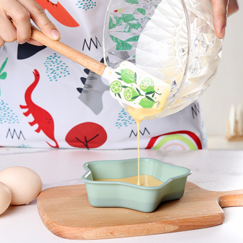 Siliconinė mentele kepimui su medine rankena (Prekės ženklas HY; Medžiaga: silikonas; Tinkama kremams ir glazūrai)