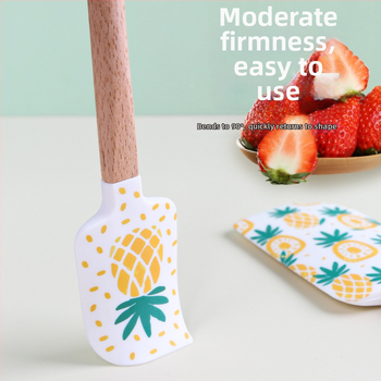 Siliconinė mentele kepimui su medine rankena (Prekės ženklas HY; Medžiaga: silikonas; Tinkama kremams ir glazūrai)