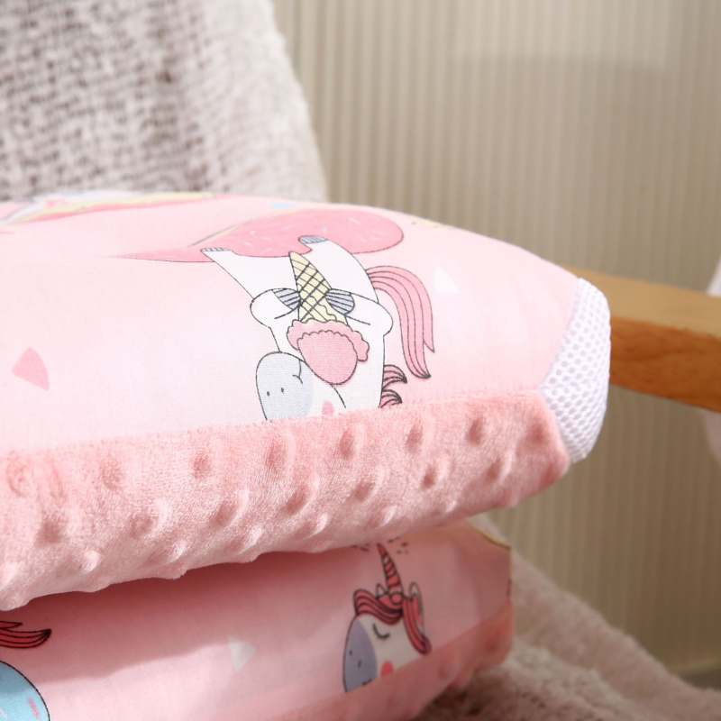 Stačiakampio formos vaiko pagalvė su DuPont Fiber užpildymu, grynas medvilnės audinys, animacinių filmų stilius