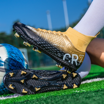 Futbolo bateliai su aukštu viršumi, ilgomis smeigėmis, viršutė iš sintetinės odos, neslystanti guma padas, tinka natūraliai ir dirbtinei žolei