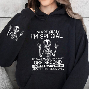 Džemperis su gobtuvu su literatūros retro spauda, poliesterio audinys (≥96%), šoninės kišenės, tinkamas visoms keturioms sezonoms