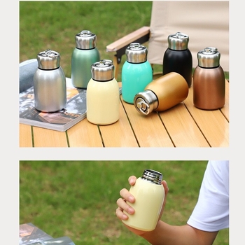 Sporto izoliacinis buteliukas su viduje 304 nerūdijančio plieno ir išorėje 201, 6–12 valandų šilumos izoliacija, logotipo spausdinimas įmanomas, išleista 2023 m.