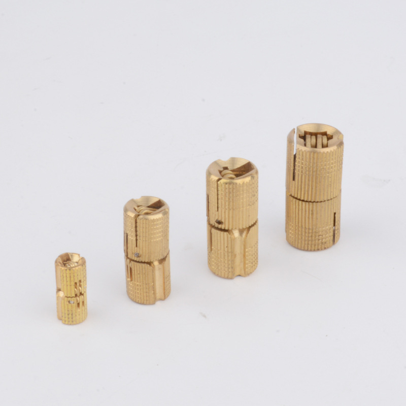 Sloto panta B32 baldams ir spintelėms — vario/zinko lydinys, 180° atidarymas, modelis B32