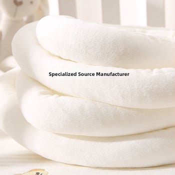 Zīdaiņa gultiņas sargs ar pītu audumu un antikolīzijas lenti