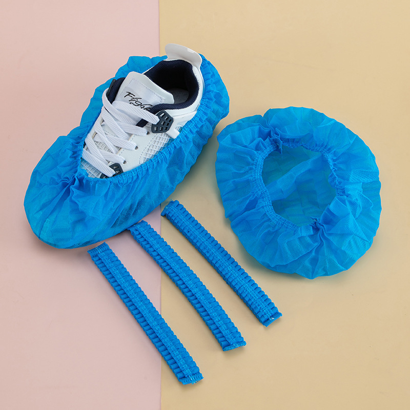 Vienkartiniai avalynės uždangalai vidaus naudojimui, stori, neslidūs, iš neaustų medžiagų, galima logotipo spauda, universalus naudojimas