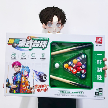 Fotbal de masă pentru doi – joc educațional cu mai multe sporturi (biliard, baschet) pentru copii 4–6 ani.