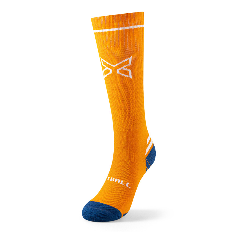 Gyermekek futball zoknijai sportzokni, törlő aljú, csúszásmentes felszín, légáteresztő és izzadságot felszívó, hosszú cső alakú, betűs mintázat