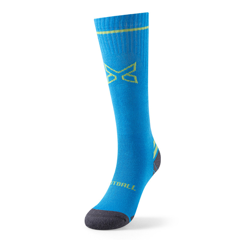 Gyermekek futball zoknijai sportzokni, törlő aljú, csúszásmentes felszín, légáteresztő és izzadságot felszívó, hosszú cső alakú, betűs mintázat