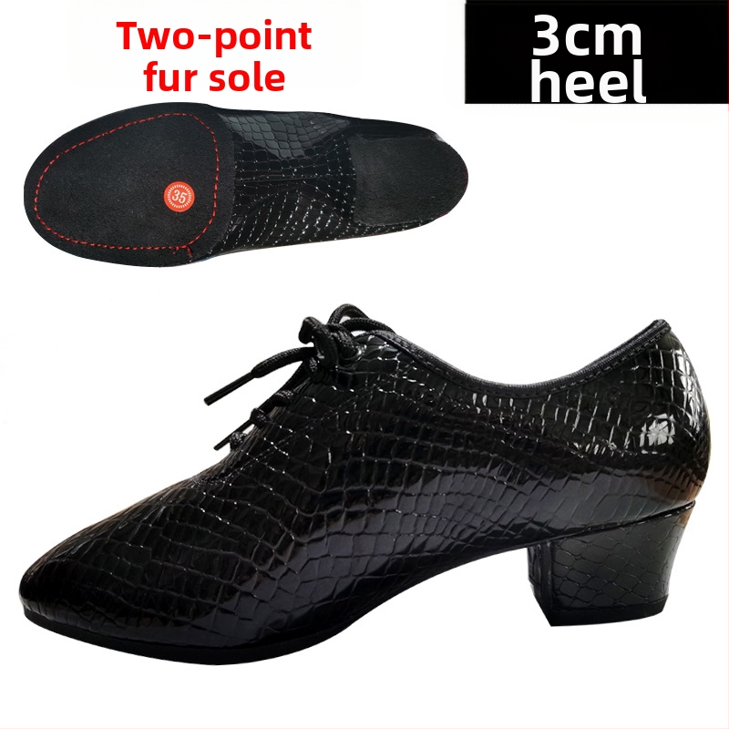 Moterų šokių bateliai - minkštas padas treniruotėms, kvėpuojantys ir lengvi; skirti latino, baletui ir šiuolaikiniam šokiui; viršus: sintetinė oda; pada: guma