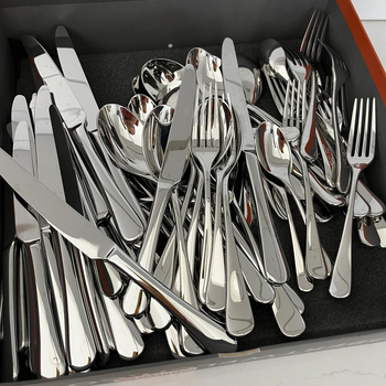 Peilių, šaukštų ir šakutų rinkinys šiaurės stiliuje, iš 410 nerūdijančio plieno, veidrodinis poliravimas, rankų darbo su pritaikytu apdorojimu.