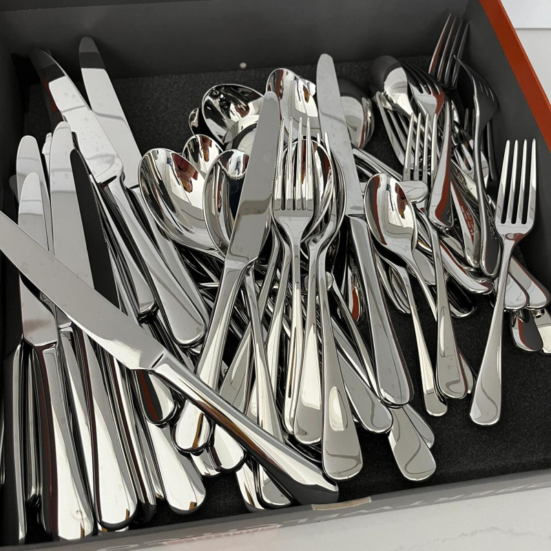 Peilių, šaukštų ir šakutų rinkinys šiaurės stiliuje, iš 410 nerūdijančio plieno, veidrodinis poliravimas, rankų darbo su pritaikytu apdorojimu.