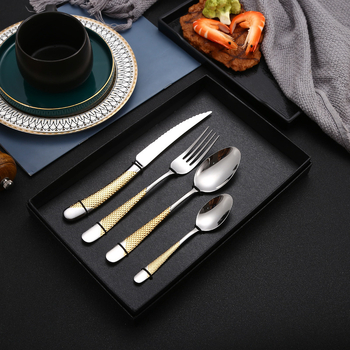 Platinum 304 nerūdijančio plieno stalo įrankių rinkinys vakarietiški patiekalai: peilis, šakutė ir šaukštas, veidrodinis poliravimas, lengvas prabangos retro stilius, pritaikymas galimas