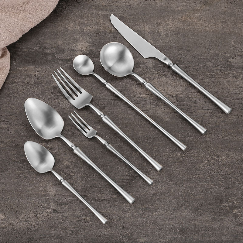 304 nerūdijančio plieno peilių, šaukštų ir šakutėlių rinkinys su siauru juosmeniu, vandens poliravimas, Korėjos stilius