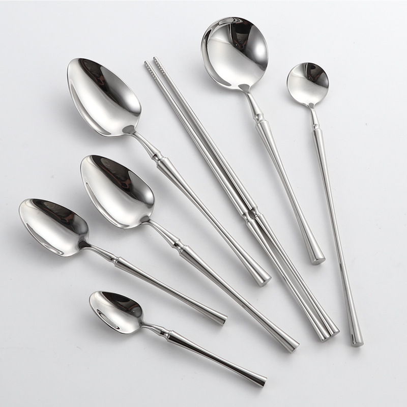 Šešių dalių stalo įrankių rinkinys iš 304 nerūdijančio plieno su veidrodiniu paviršiumi, šiaurietiškas minimalistinis stilius, logotipo atspausdinimas galimas