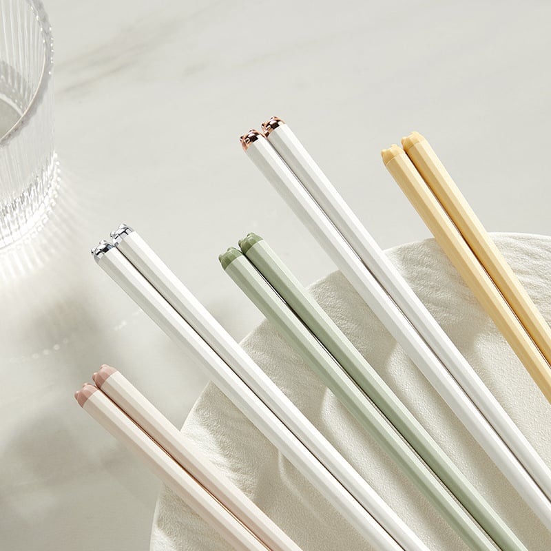 One Chestnut Lydiniai metaliniai lazdelės su karikatūriniu dizainu - Karikatūra, Kūrybingas stilius, PET+pluoštas+ABS, Vienas komplektas vienam asmeniui, Pelėsiniai atsparūs, Anti bakterijoms, Aukštos temperatūros atsparumas