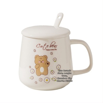 Keraminis puodelis su dangteliu ir šaukšteliu, cilindrinės formos, namų naudojimui