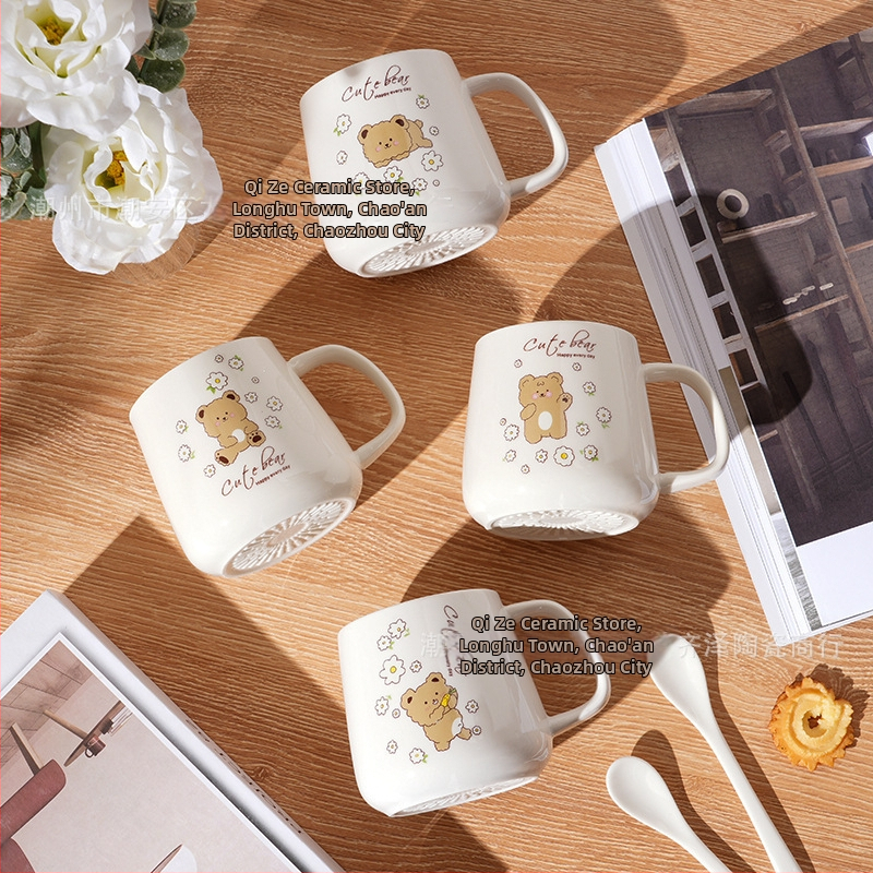 Keraminis puodelis su dangteliu ir šaukšteliu, cilindrinės formos, namų naudojimui