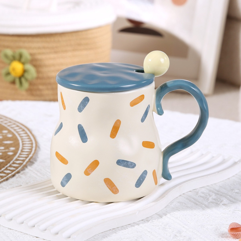 Keraminis puodelis su dangteliu ir šaukšteliu – netaisyklingos formos, porcelianas, trijų dalių rinkinys, pritaikomas