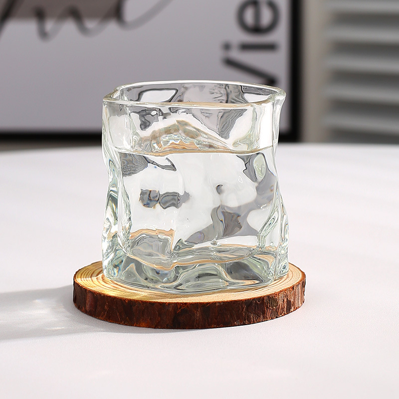 Kavos puodelis, aukštos borosilikatinio stiklo, nestandartinės formos, vienos sienos konstrukcija, be rankenos, tinkamas barui