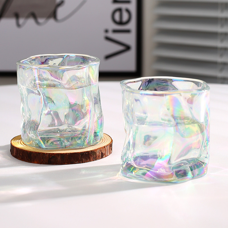 Kavos puodelis, aukštos borosilikatinio stiklo, nestandartinės formos, vienos sienos konstrukcija, be rankenos, tinkamas barui