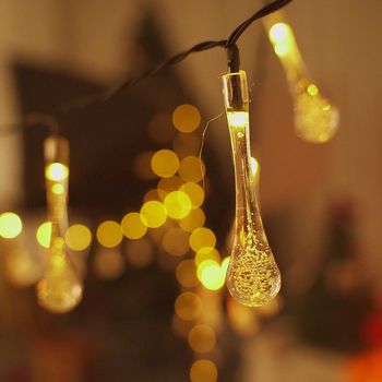 Sodo LED grandinių žibintai su saulės energija, vandens lašų forma, IP44 atsparus vandeniui, 0,06W kiekvienai LED, įėjimo įtampa ≤36V, maitinimas: saulės energija/USB/baterija, CE