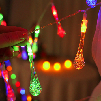 Sodo LED grandinių žibintai su saulės energija, vandens lašų forma, IP44 atsparus vandeniui, 0,06W kiekvienai LED, įėjimo įtampa ≤36V, maitinimas: saulės energija/USB/baterija, CE