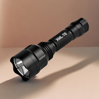 LED taskulamp C8 T6, taaskäivitatav, alumiiniumist korpus, 18650 aku, vahemik 200–500 m